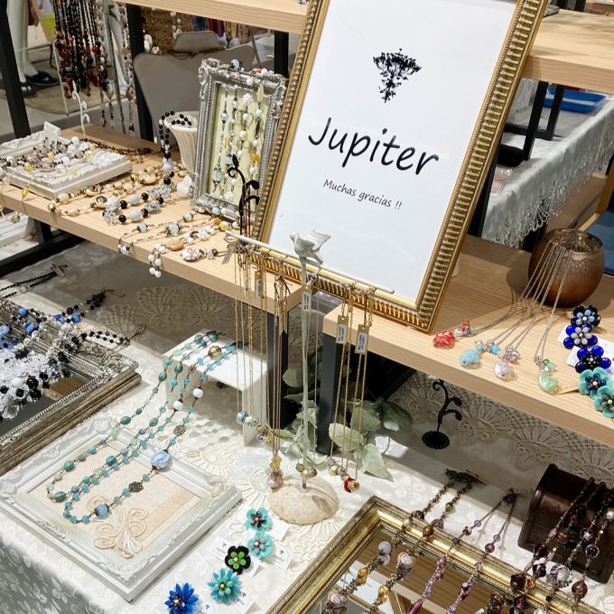 ただいま開催中♪Jupiter　十勝の色彩豊かなアクセサリー展