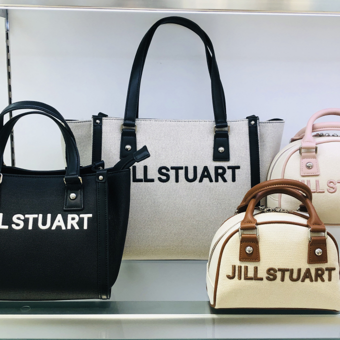 ジルスチュアート❣️初のバッグコレクション誕生✨