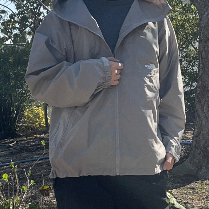 人気な撥水機能のライトアウター