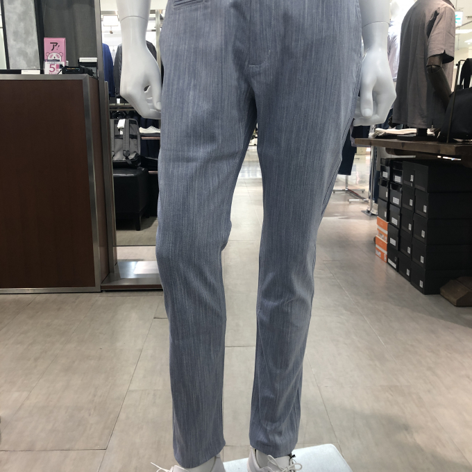 ムッシュニコル定番のテーパードパンツ