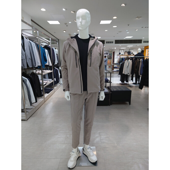 ディテールに拘った冬のセットアップジャージ