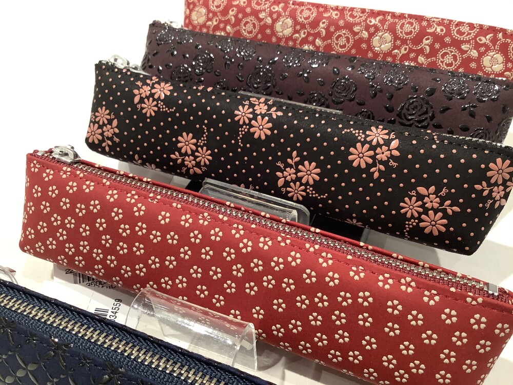 甲州印伝のペンケース 千總 川島織物きものサロン 大丸心斎橋店公式 Shop Blog
