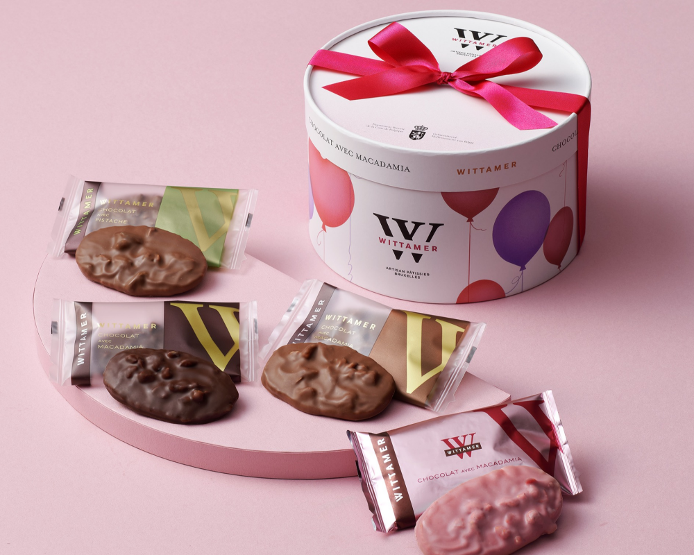 マカダミア・ショコラ＆ピスタチオ・ショコラの入った限定BOX🎈🍪