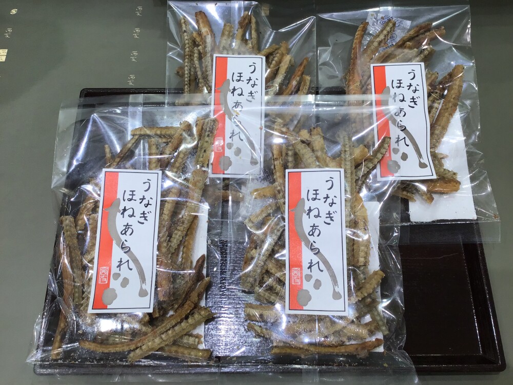 西友『うなぎ骨あられ』