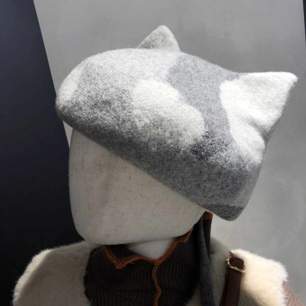 大人気！水野ミリナー【Dodge】猫耳帽子🐈