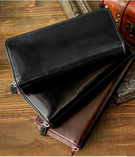 〈キプリス〉馬にゆかりの午年はコードバン財布とともに🐎