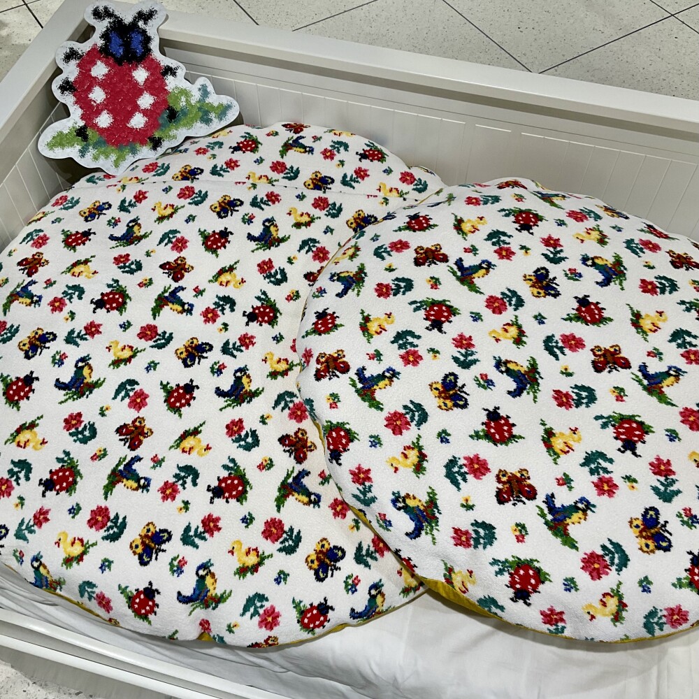 新品未使用　フェイラー　ハイジ　せんべい座布団　クッション　フロアマット 新品未使用 フェイラー ハイジ せんべい座布団 クッション