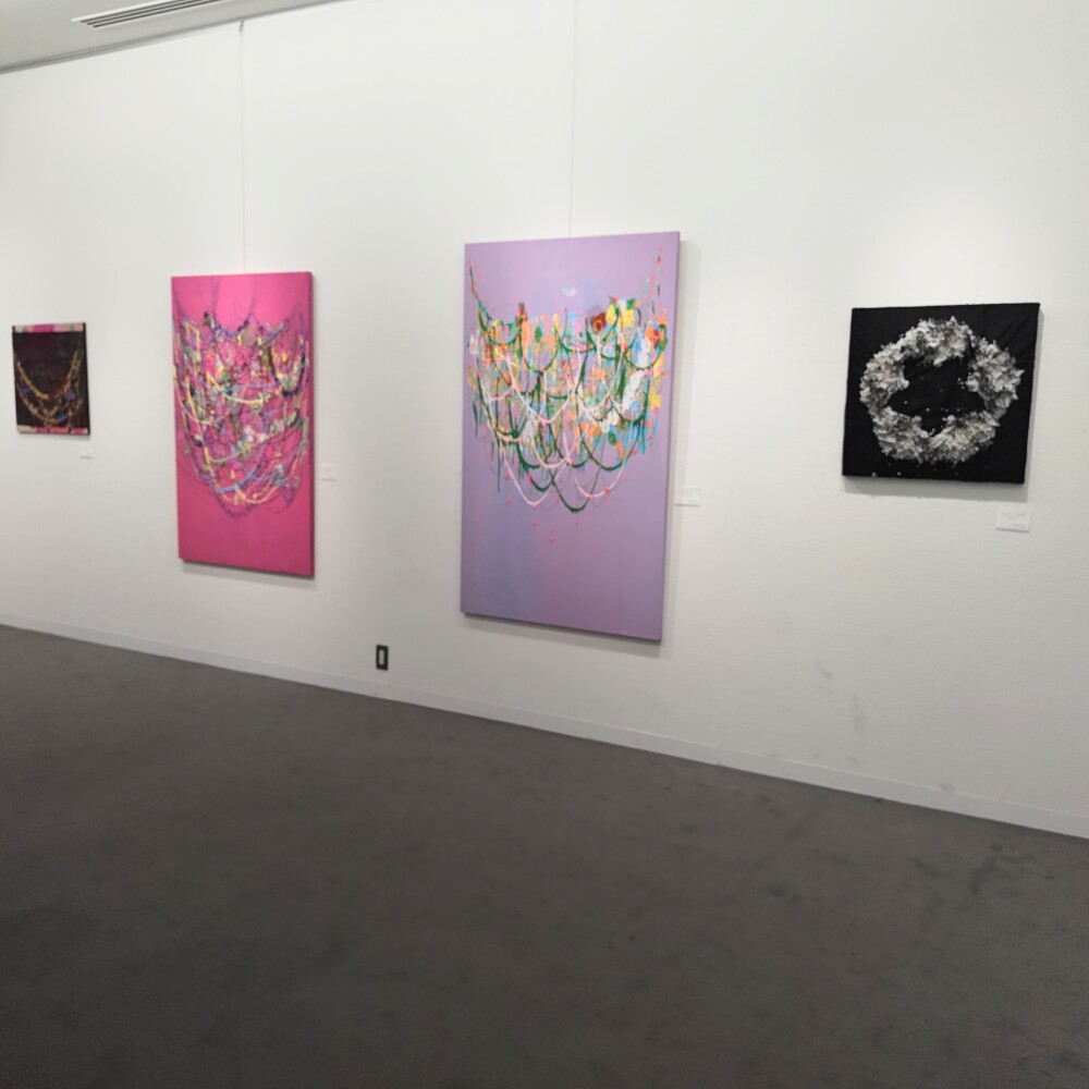 「Shangri-La 〜桃源郷〜 中北紘子展」開催中