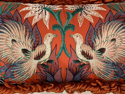 ★ポルトガル発★ 艶やかなクッション☆