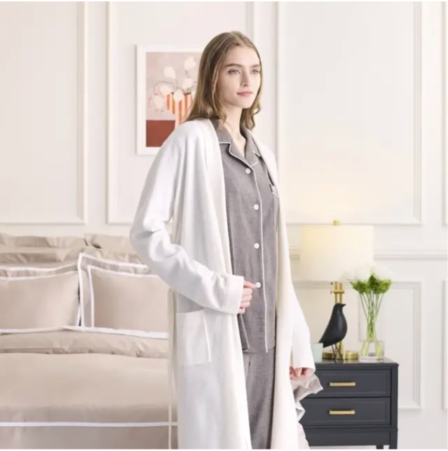 【ホリデイギフト】屋内外でマルチに使えるアウター