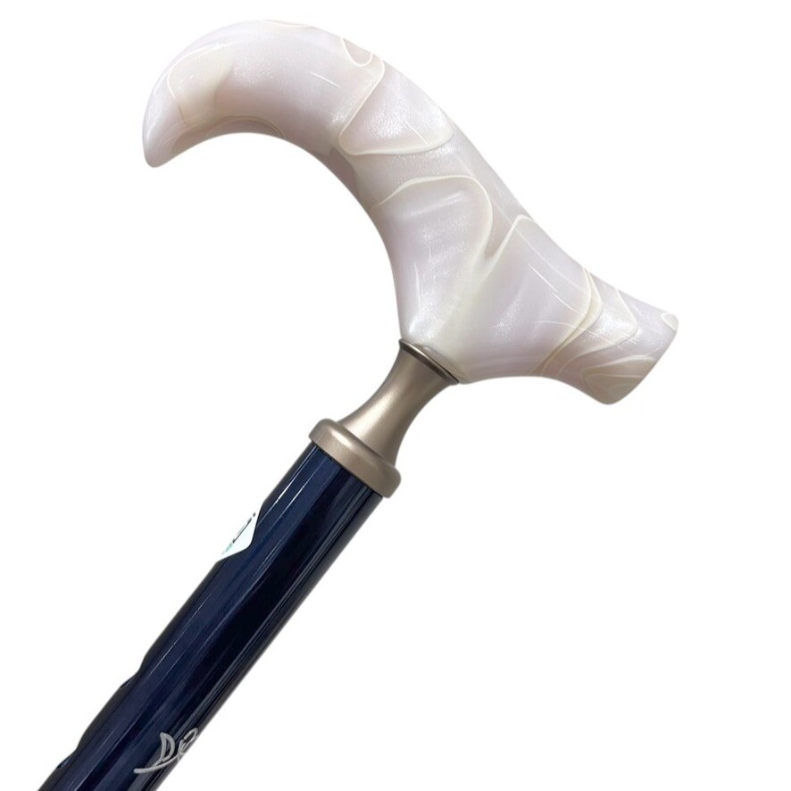 🕊️当店オリジナル 彫刻の折りたたみ杖🌼