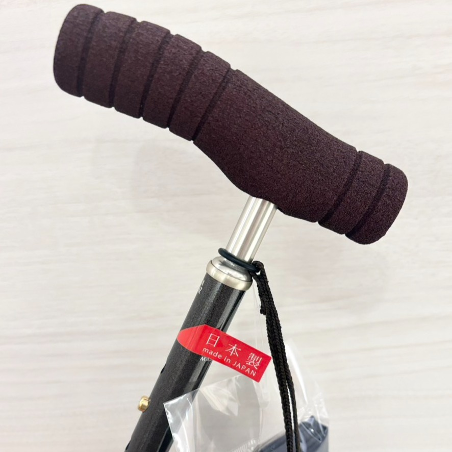 雪や雨の日も安心、折りたたみ杖❄️☂️