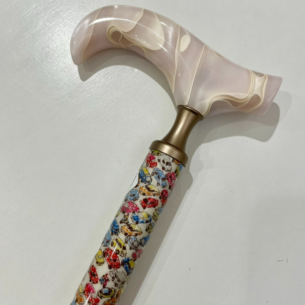 車柄のオリジナル折りたたみ杖🪄