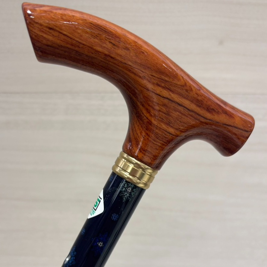 冬景色を映した、雪の結晶柄ステッキ❄️⛄