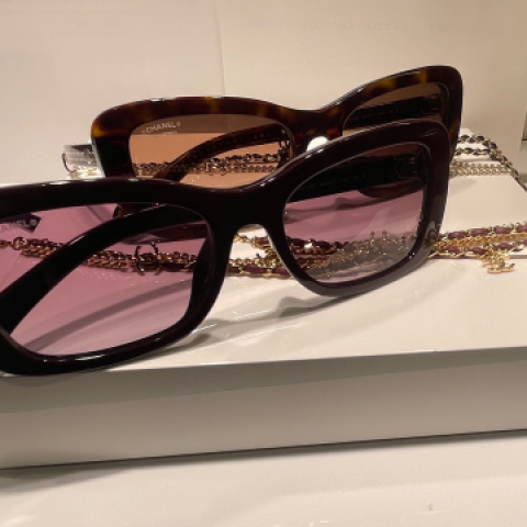 CHANEL】チェーン付きフレーム入荷しました | メガネサロン | 大丸