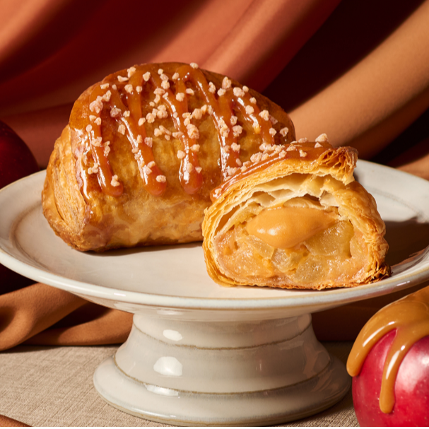 【BtS】⛄冬のご褒美に選びたい、ダブルキャラメルアップルパイ💛