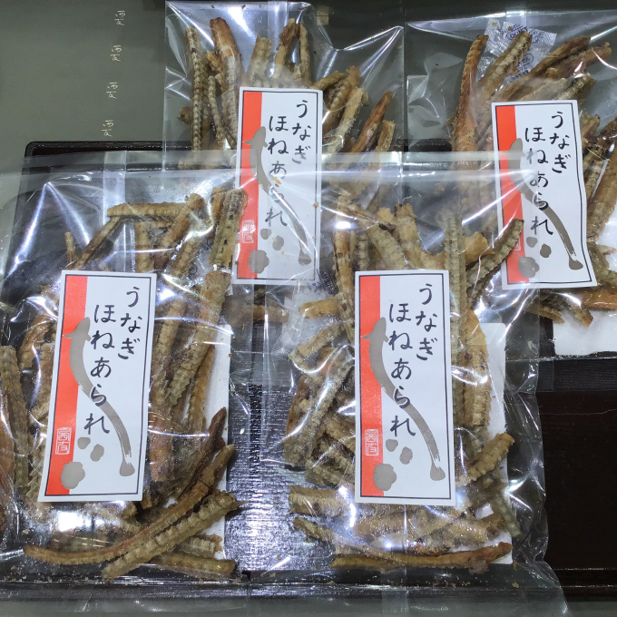 西友『うなぎ骨あられ』