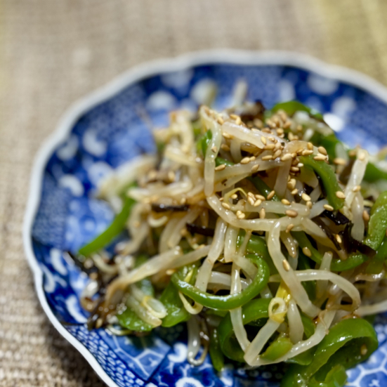 ピーマンともやしの和え物