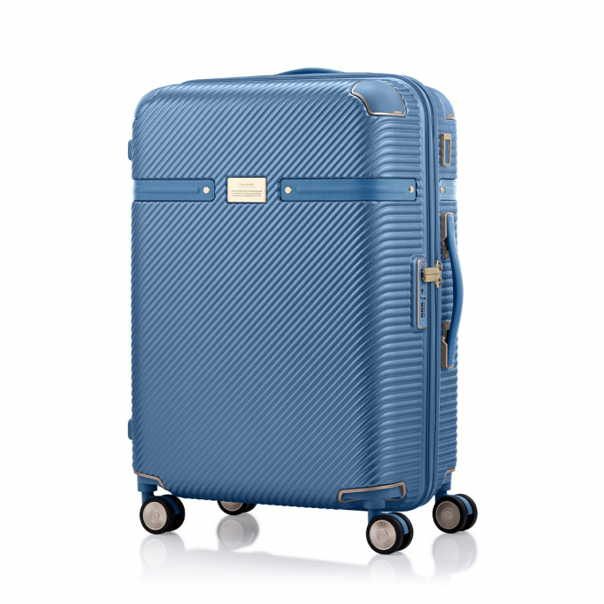 静寂をまとう限定色のスーツケースが発売