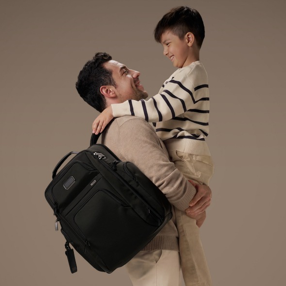 〈TUMI〉日頃の感謝を伝える父の日ギフト