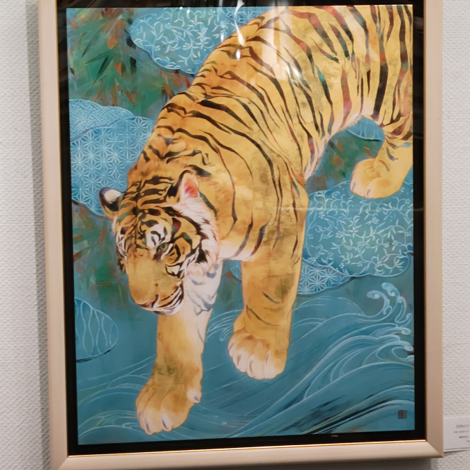 「光をまとう存在 鷹濱春奈 日本画展」開催中