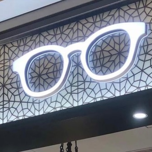 取り扱いレンズメーカーのご紹介