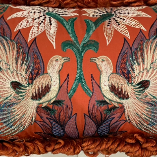 ★ポルトガル発★ 艶やかなクッション☆