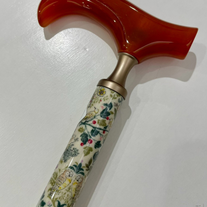 動物たちがデザインに🐿️ おしゃれな杖のご紹介🪄