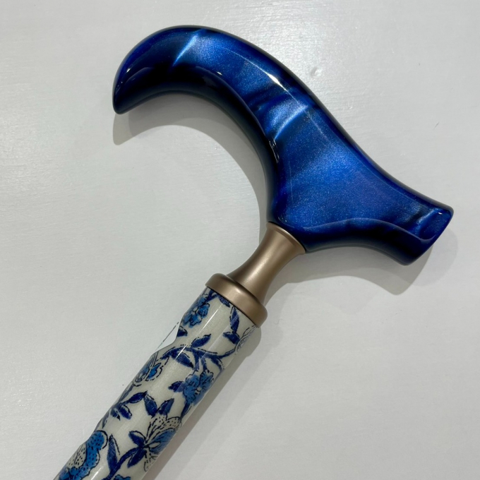 当店オリジナル「青い折りたたみ杖💙」