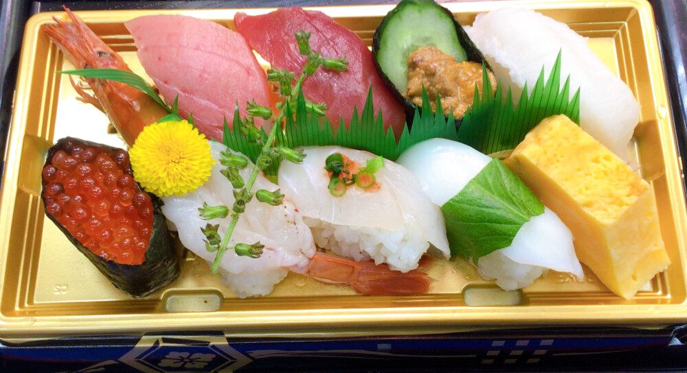 ＜11月15日のおすすめ品＞毎月15日はお寿司全品20％引！