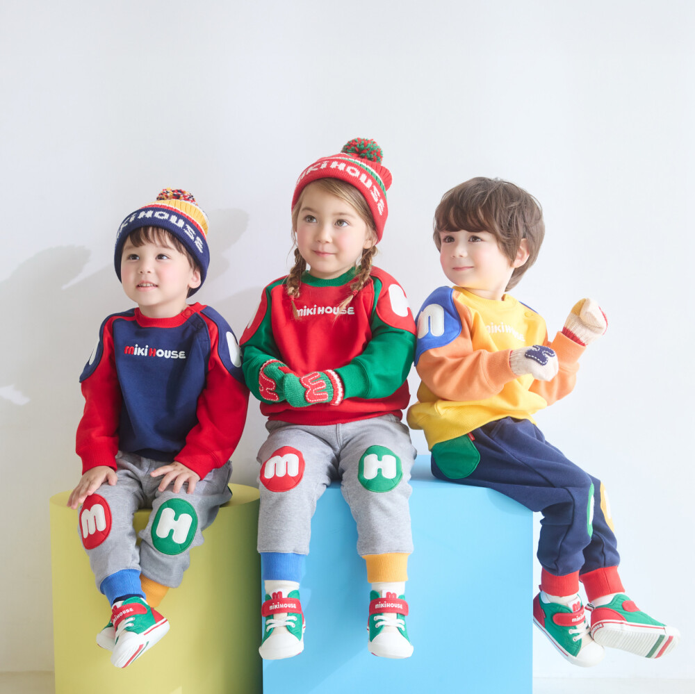 新作ロゴ‼️トレーナー