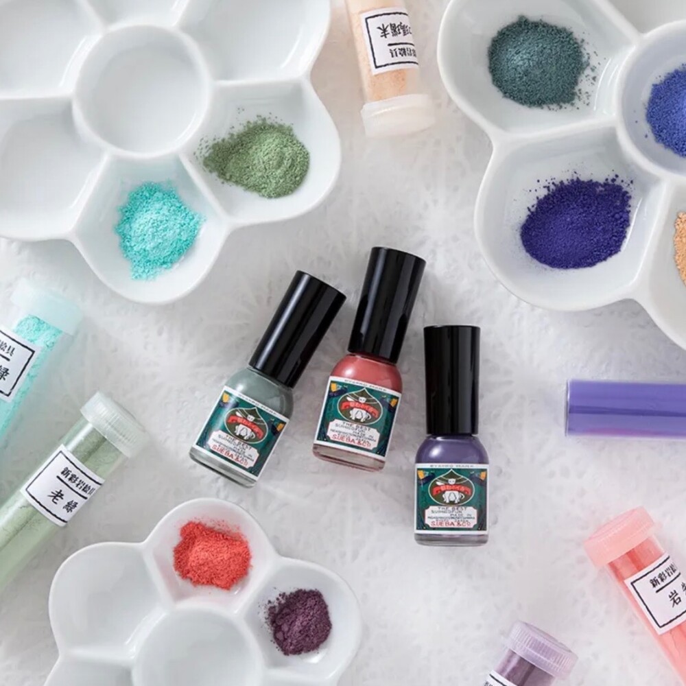 胡粉ネイル💅新色が仲間入り