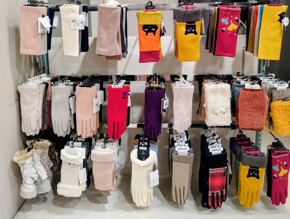 冬の新作手袋🧤が登場!!