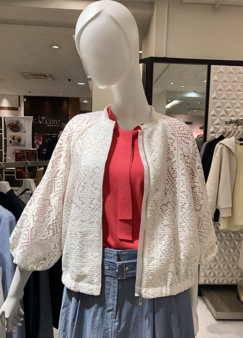 トレンドなレースブルゾン✨