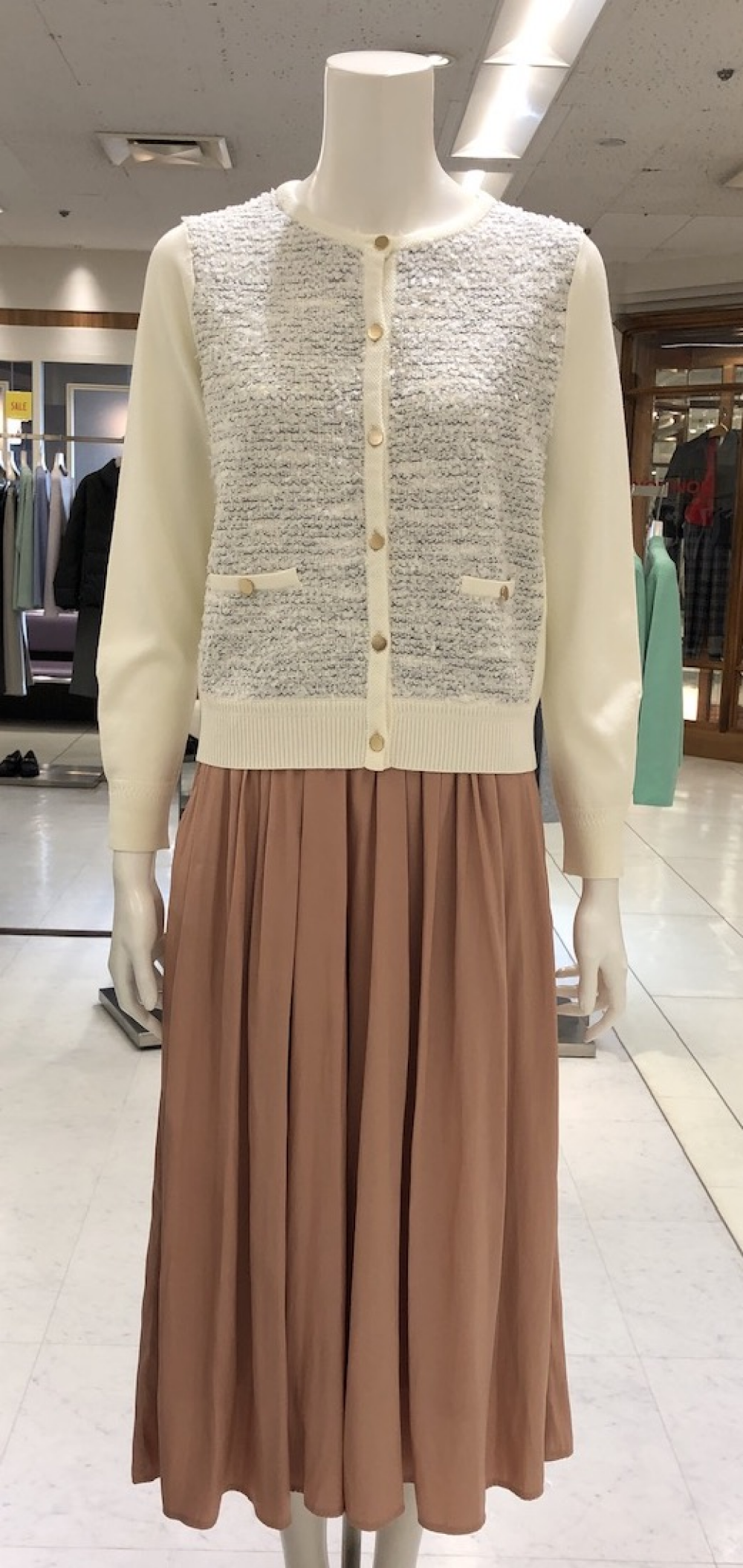 新作🤍ツイード風カーディガン