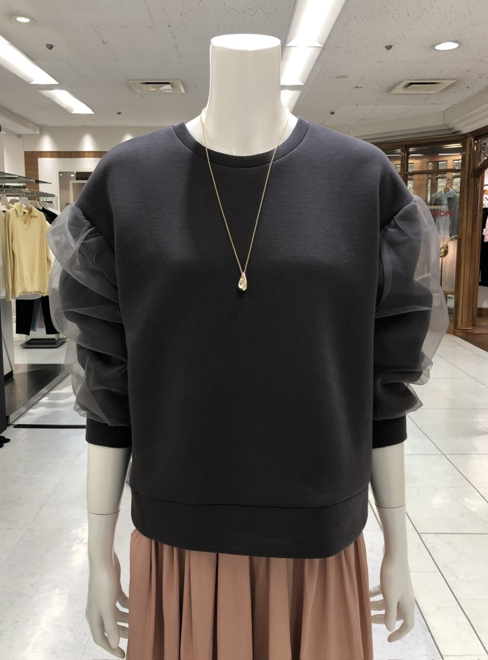 【エコロモ】すぐに着たい🎵ポンチ素材トップス