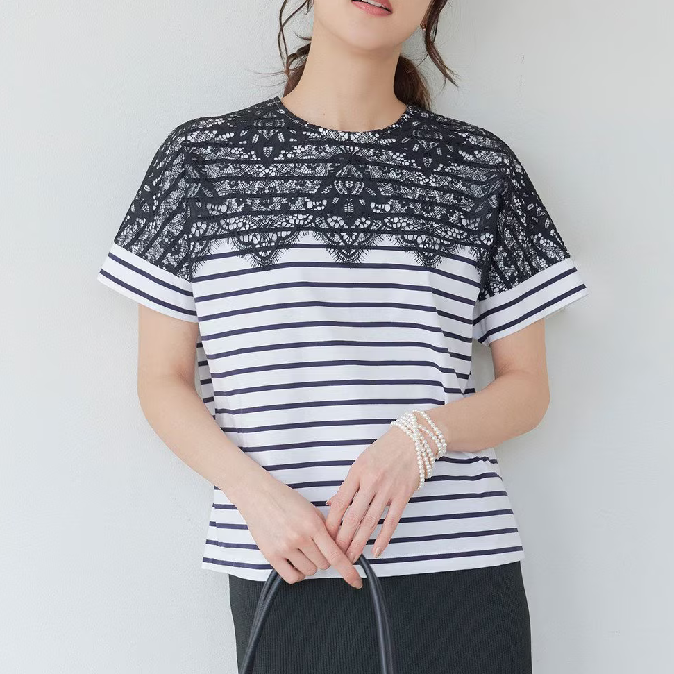 自由区　大人の華やぎ✨Ｔシャツ