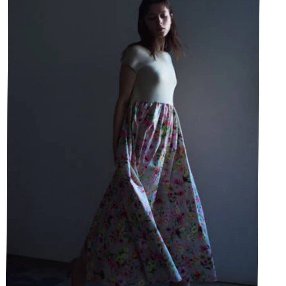 【カトリエムブーケ】華やか印象のニットコンビドレス