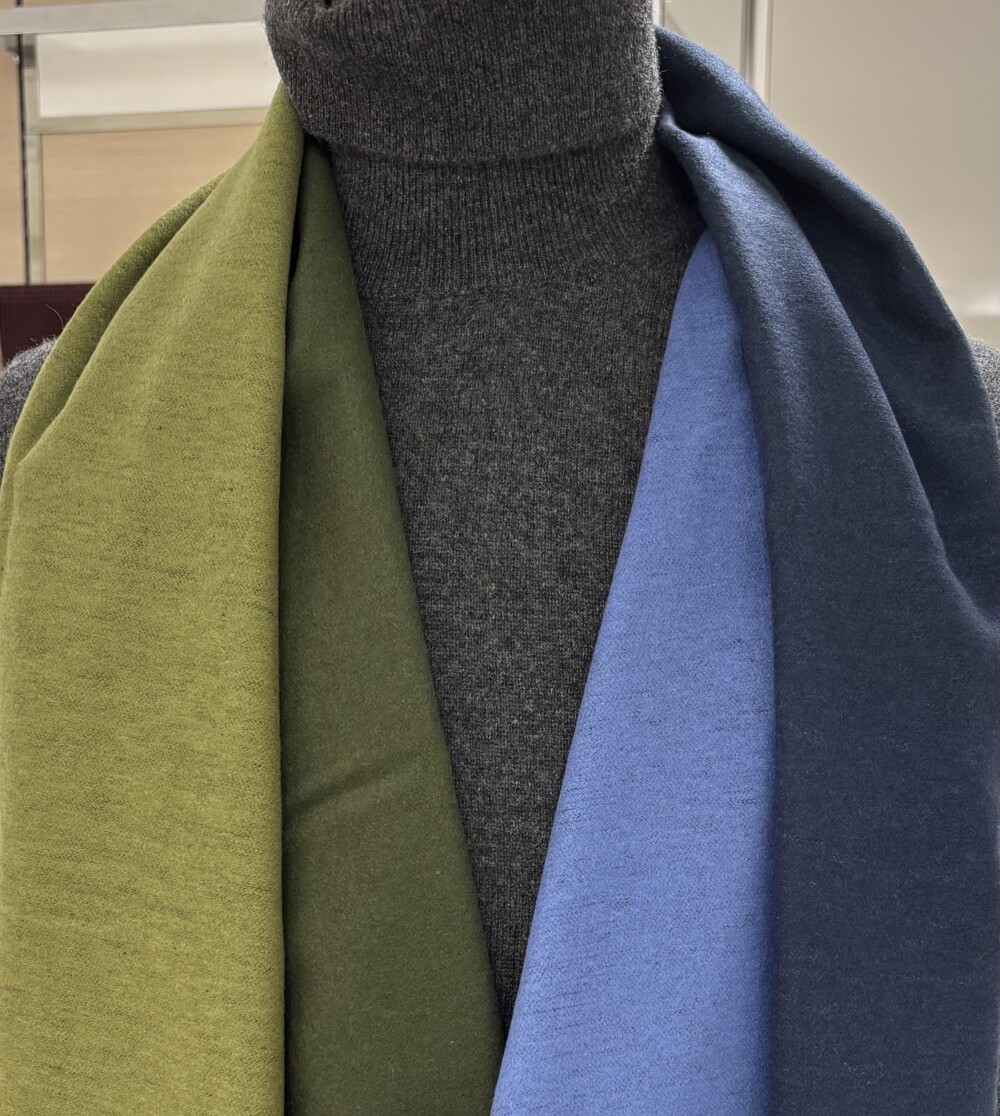 シルク4facesマフラー🧣✨