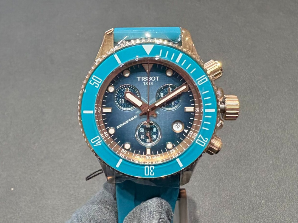 TISSOT】待望の入荷✨小さめターコイズ【ティソ】T120.217.37.041.00