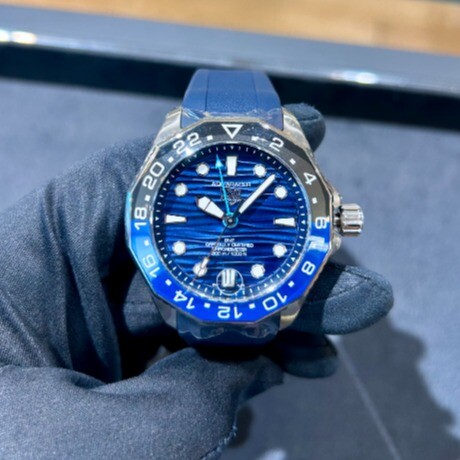 【TAG Heuer】海でも旅行でも、この1本で【タグホイヤー】WBP5114.FT6259