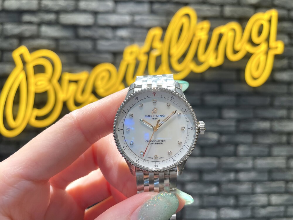 【BREITLING】ナビタイマーには32mmもございます！【ブライトリング】A77320E61A2A1