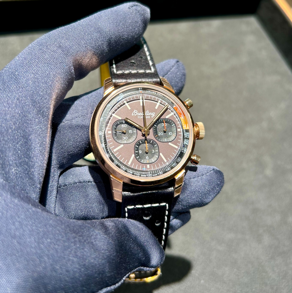 【BREITLING】皆さまの新たな年、輝きますように✨【ブライトリング】RB01761A1Q1X1