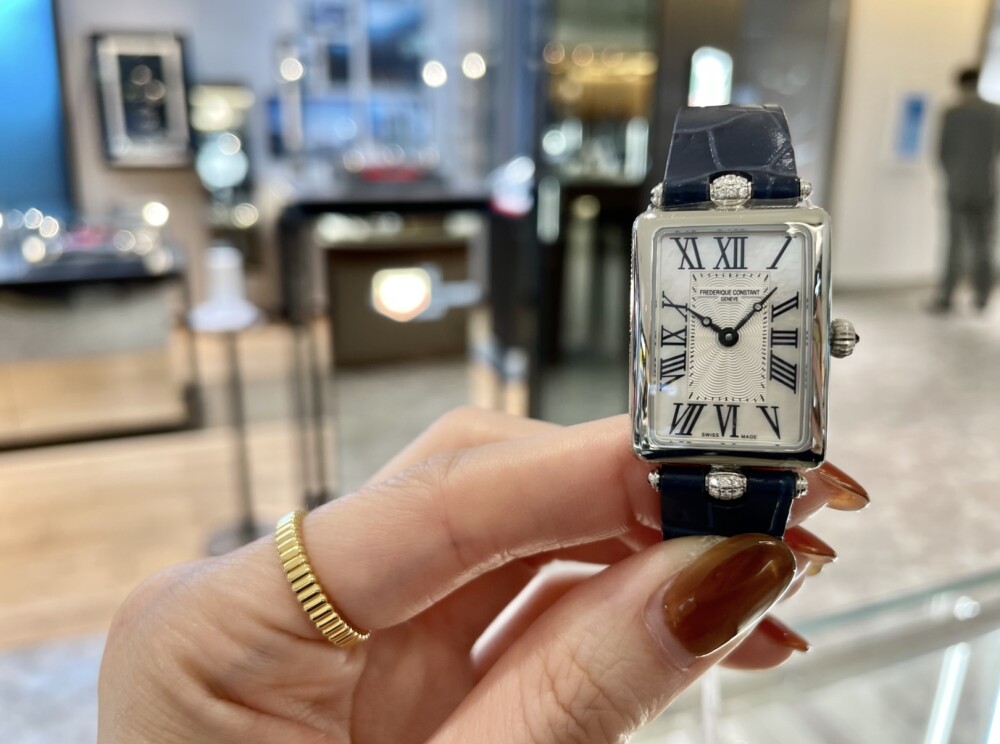 スリムでオシャレな時計はこちら！⌚️