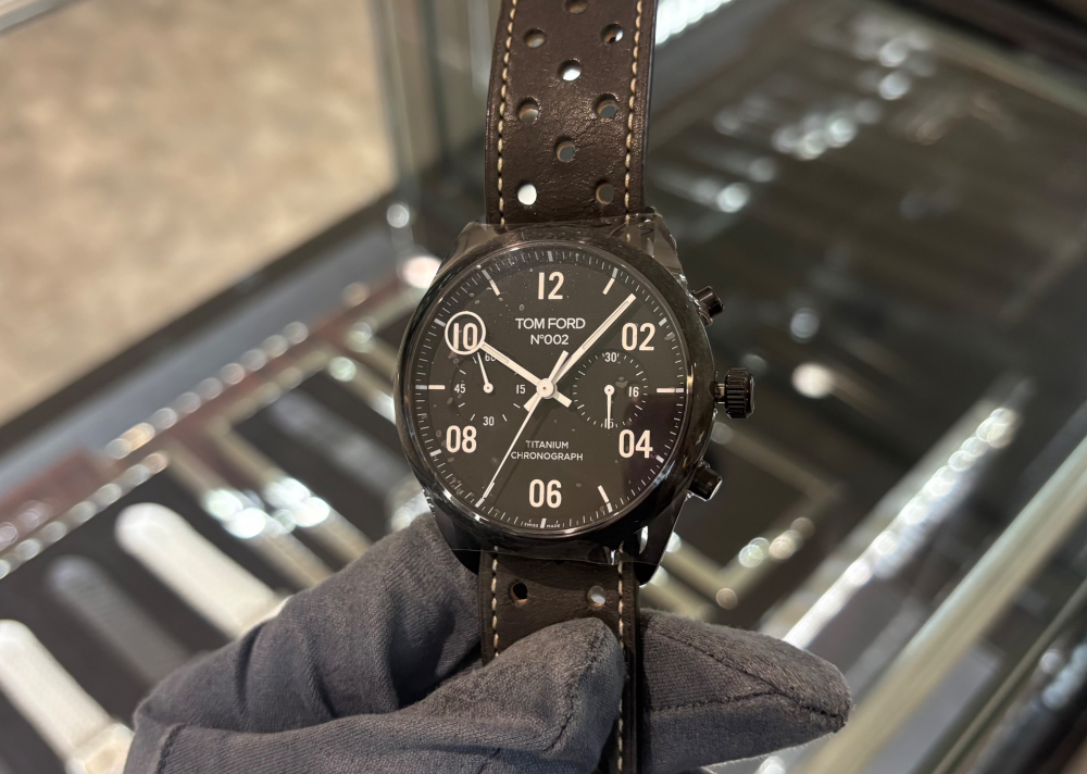 【TOM FORD】チタン×クロノグラフ【トムフォード】TF0120256682