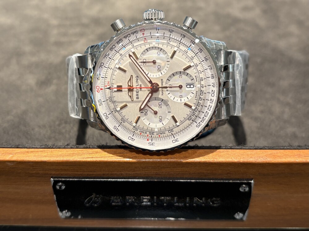 【BREITLING】王道の程よいサイズ◎【ブライトリング】AB0139211G1A1