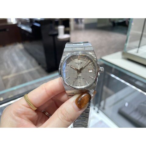 TISSOT】PRXのチタンが登場！！【ティソ】T137.807.44.061.00