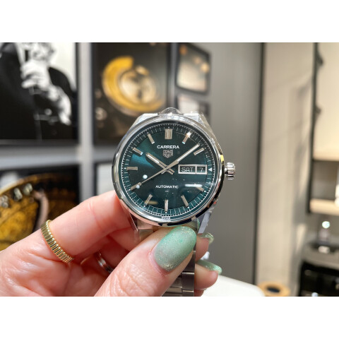 TAGHeuer】グリーンの輝き【タグ・ホイヤー】WDA2115.BA0043