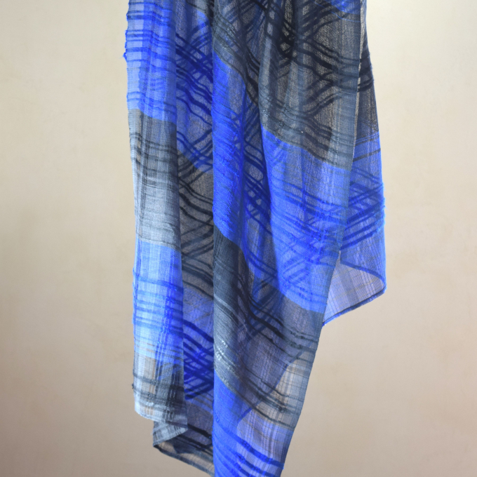 開催中♪♪『第12回 中川原哲治・惠子と里彩 染め織り紡ぎの布展　〜風を纏い光をたたえる、繭からの布〜』【3月3日(火)まで】