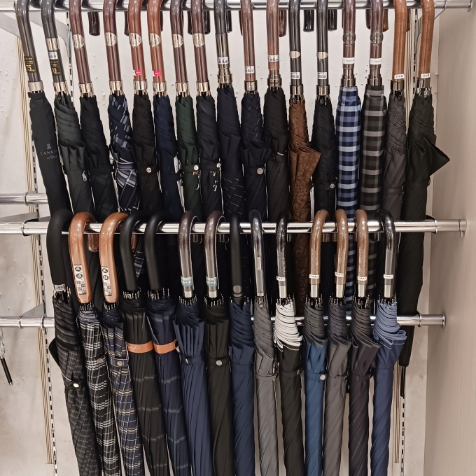 縁起の良い贈り物としてメンズ傘🌂はいかがですか？